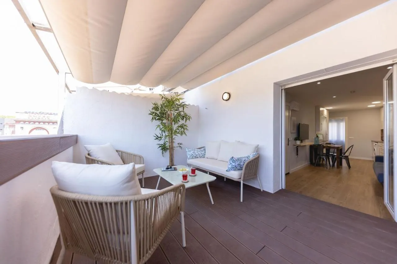 Apartamento Bravissimo Eiximenis, With Beautiful Terrace And Views Gerona