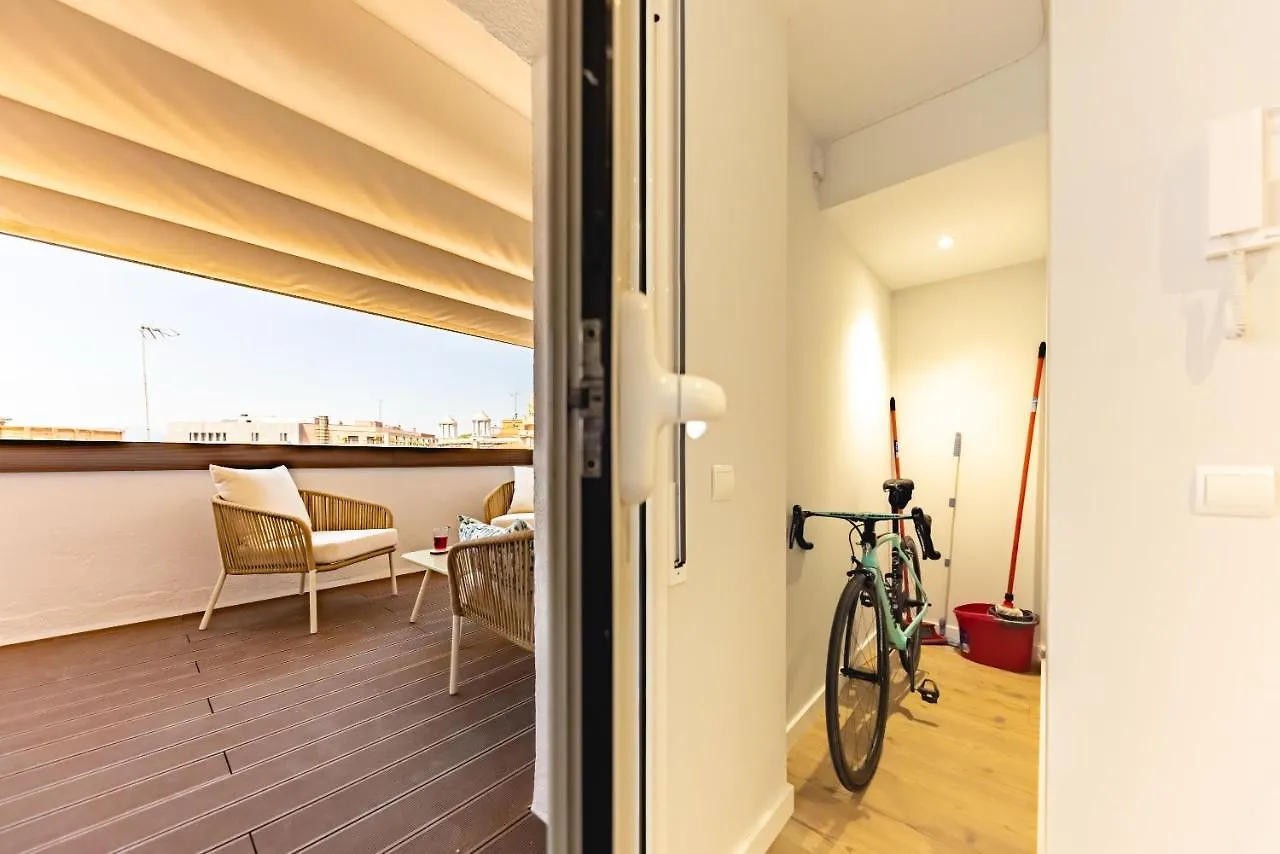Apartamento Bravissimo Eiximenis, With Beautiful Terrace And Views Gerona