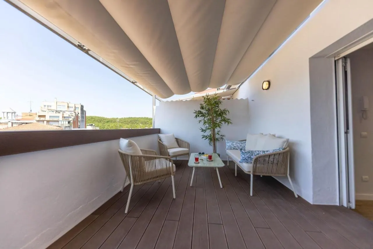 Apartament Bravissimo Eiximenis, With Beautiful Terrace And Views Girona